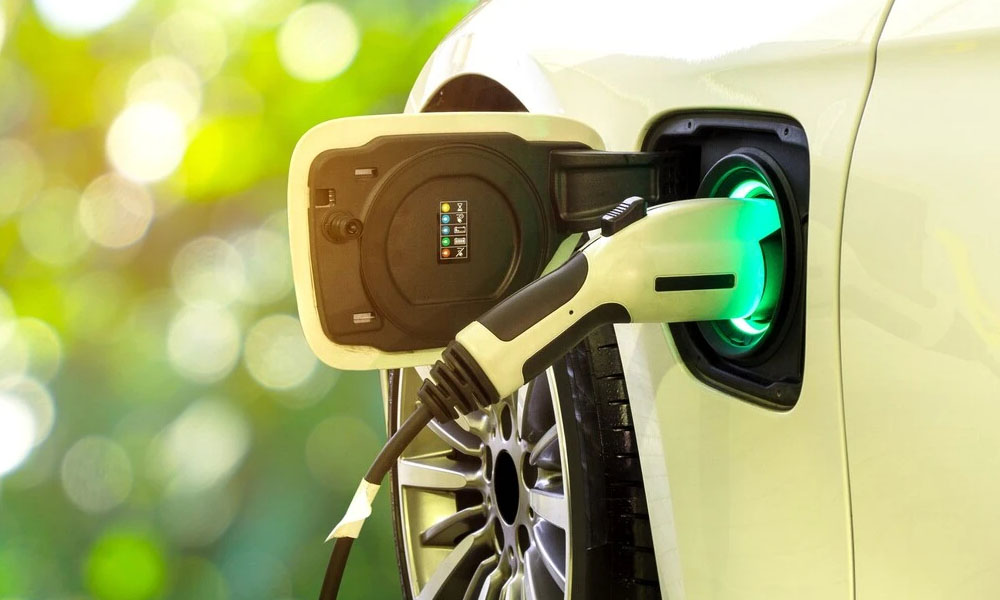 10 essential tips for buying an electric car